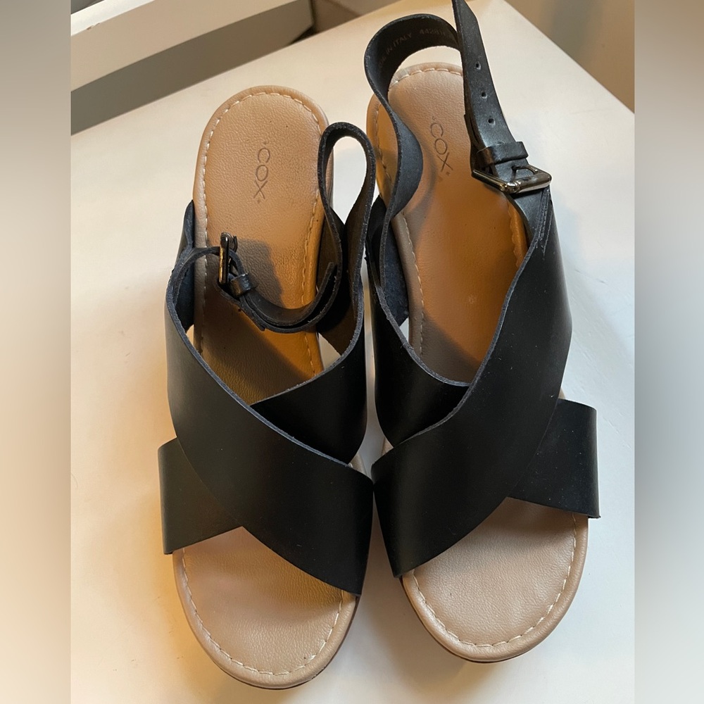 Cox Black Cross-Strap Sandals Size 38